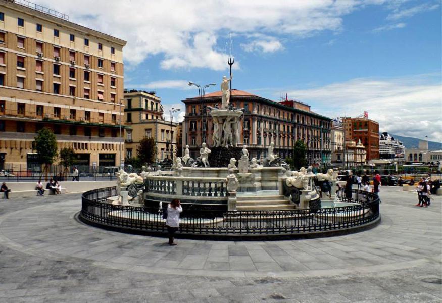 Hotel Yacht Club Angioino à Naples Extérieur photo